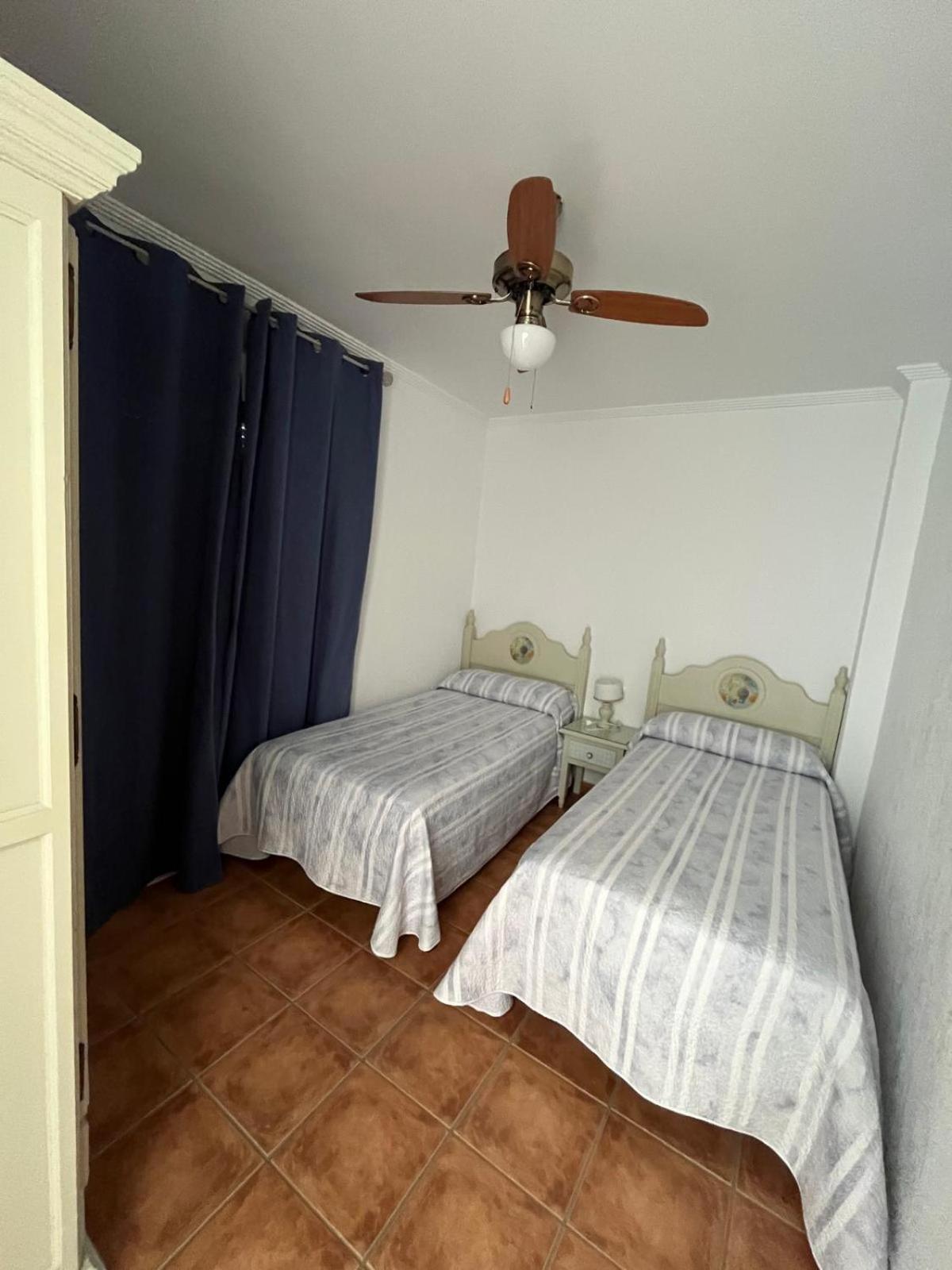 Apartamentos Turisticos Paraiso Andaluz 이슬라크리스티나 외부 사진