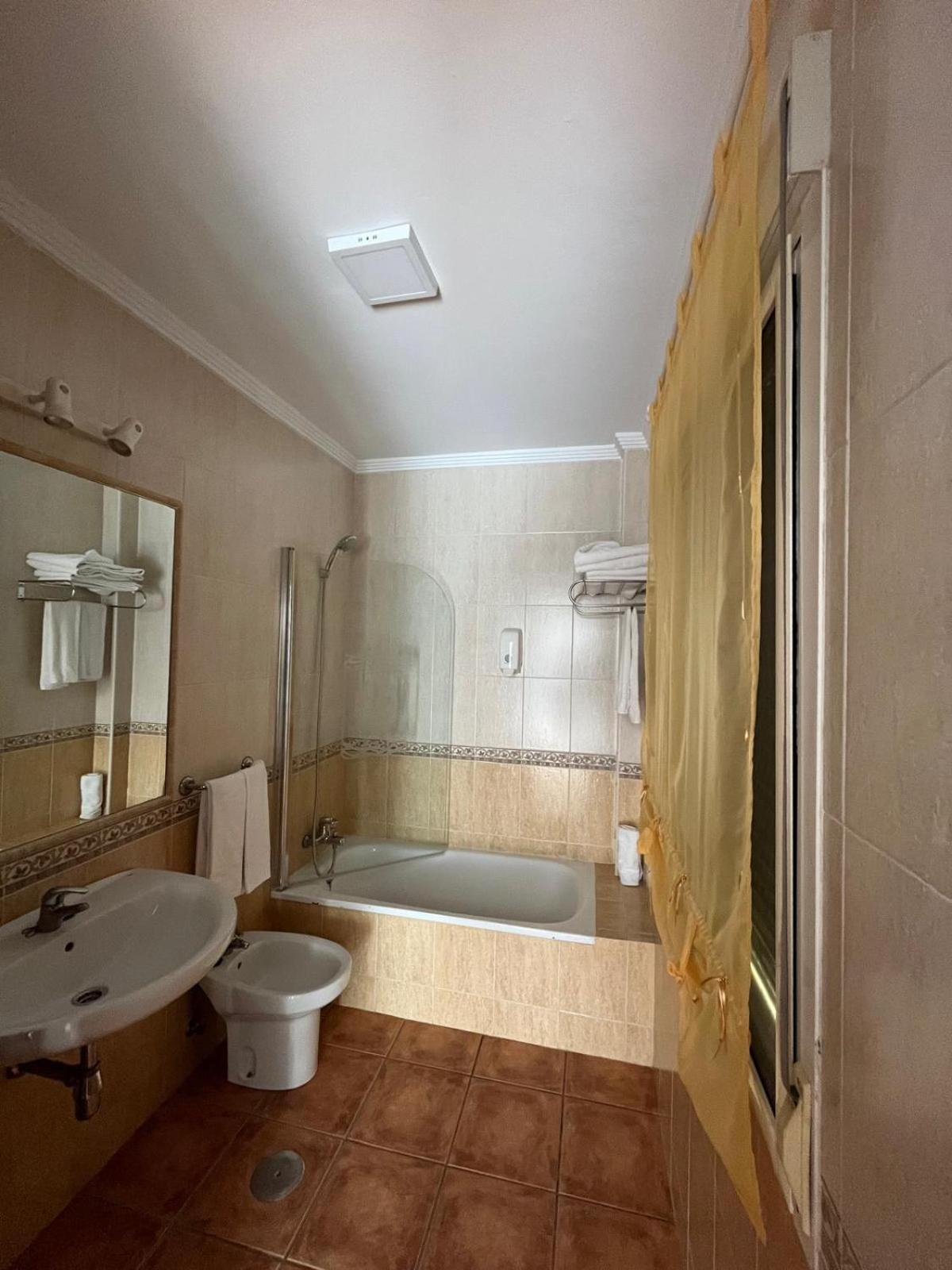 Apartamentos Turisticos Paraiso Andaluz 이슬라크리스티나 외부 사진